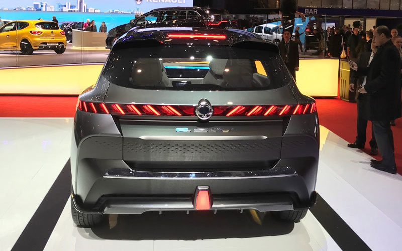 SsangYong a présenté son nouveau prototype e-SIV, un SUV électrique d'une portée de 450 kilomètres